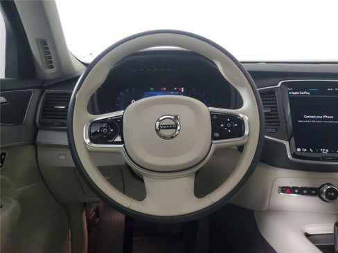 Certified 2025 Volvo XC90 B5 Core w/ Protection Package AWD/4WD image 13