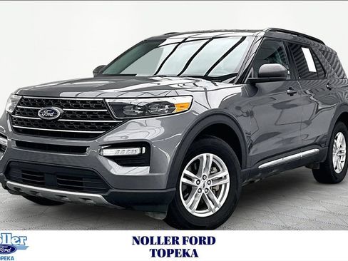 Certified 2023 Ford Explorer XLT w/ Equipment Group 202A AWD/4WD image 1