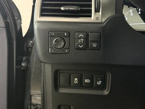Used 2023 Lexus GX 460 Premium w/ Premium Package AWD/4WD image 30