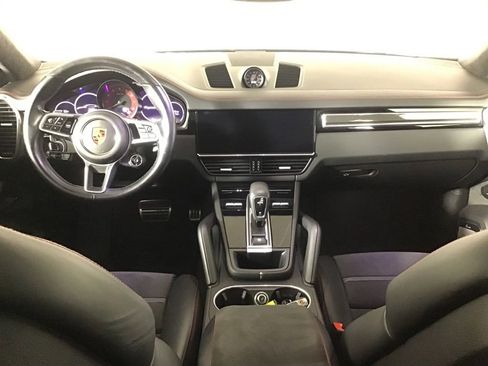 Certified 2022 Porsche Cayenne GTS AWD/4WD image 25