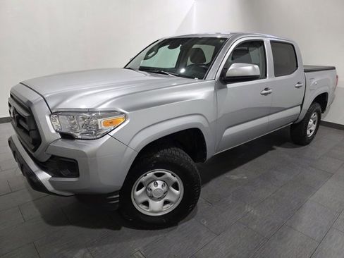 Used 2022 Toyota Tacoma SR image 1