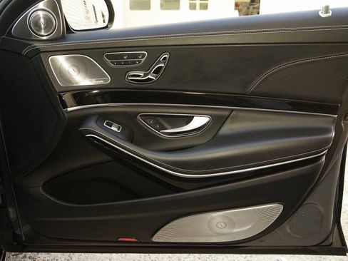 Used 2019 Mercedes-Benz Maybach S 560 4MATIC image 30