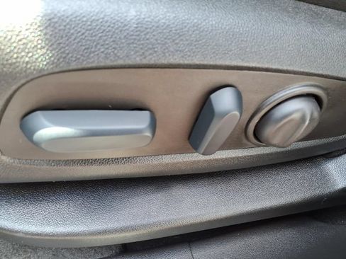 Used 2023 Chevrolet Equinox RS w/ RS Leather Package AWD/4WD image 12