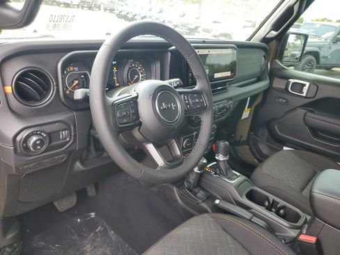 New 2026 Jeep Gladiator Mojave w/ Safety Group AWD/4WD image 11