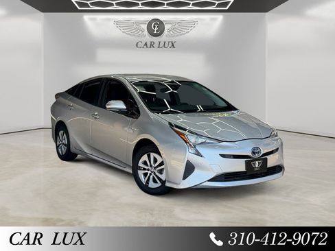 Used 2018 Toyota Prius Two w/ Prius Two Safety Plus Package FWD image 7