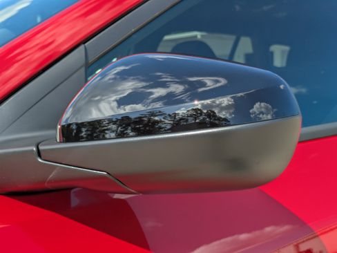 New 2026 Chevrolet Trax RS w/ Sunroof Package FWD image 31