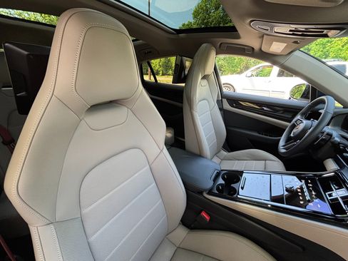 Used 2025 Porsche Panamera 4 AWD/4WD image 25