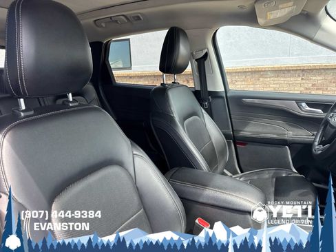 Used 2022 Ford Escape Titanium AWD/4WD image 14
