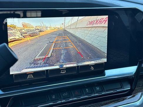 New 2026 GMC Sierra 2500 SLE image 17