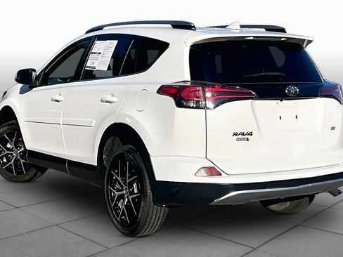 Used 2018 Toyota RAV4 SE w/ Power Extra Value Package FWD image 12