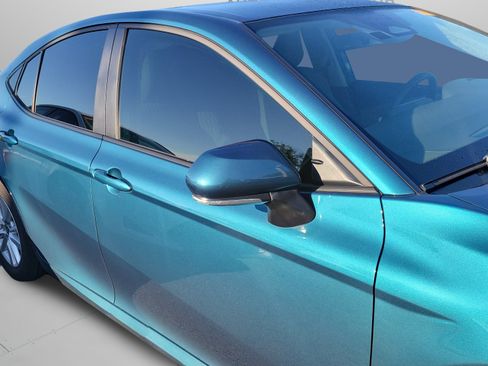 Used 2025 Toyota Camry LE w/ Convenience Package FWD image 11
