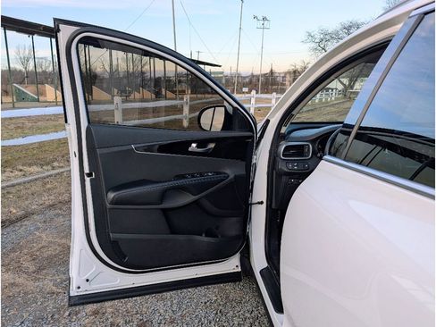 Used 2019 Kia Sorento EX FWD image 9