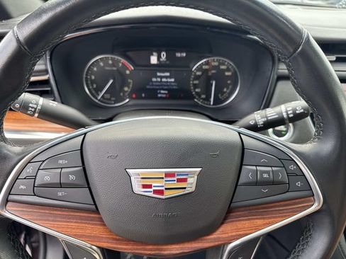 Used 2021 Cadillac XT5 Premium Luxury FWD image 25