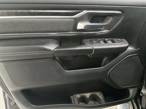Used 2019 RAM 1500 Big Horn AWD/4WD image 11