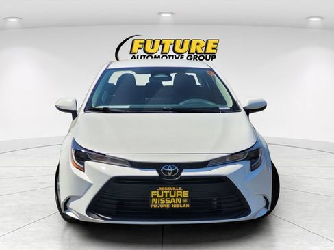 Used 2023 Toyota Corolla LE FWD image 2