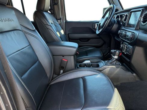 Certified 2022 Jeep Wrangler Unlimited Sahara w/ LED Lighting Group image 15