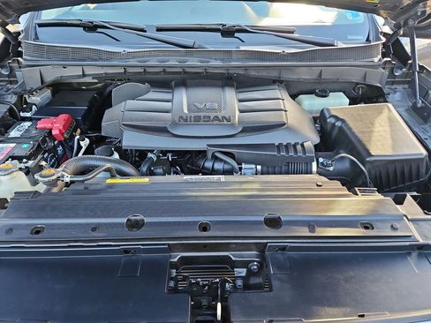 Certified 2022 Nissan Titan SV image 22