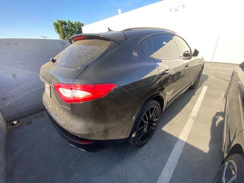 Used 2018 Maserati Levante AWD/4WD image 5