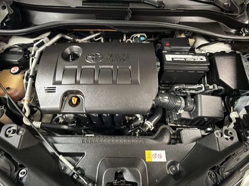 Used 2021 Toyota C-HR LE FWD image 21