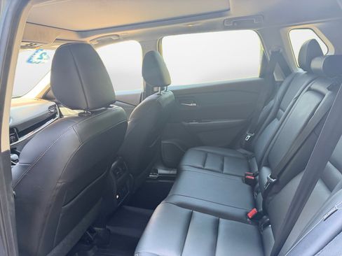Used 2022 Nissan Rogue SL FWD image 16