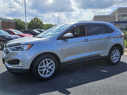 Used 2022 Ford Edge SEL w/ Convenience Package image 3