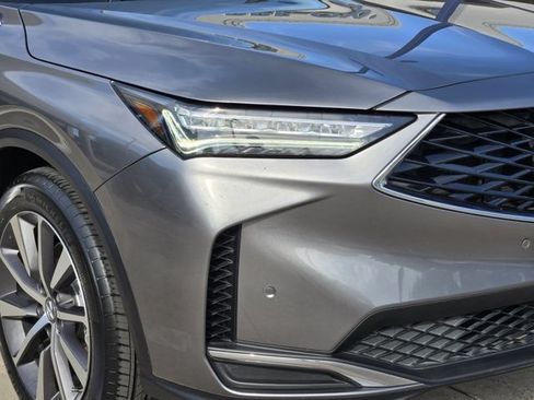 Certified 2025 Acura MDX FWD w/ Technology Package image 9