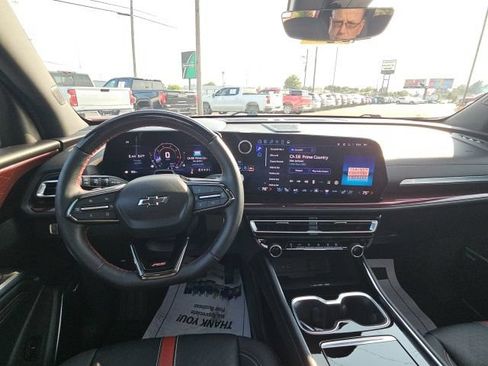 Used 2024 Chevrolet Traverse RS w/ LPO, Floor Liner Package FWD image 21