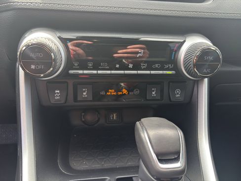 Used 2025 Toyota RAV4 XLE Premium w/ Weather Package FWD image 9