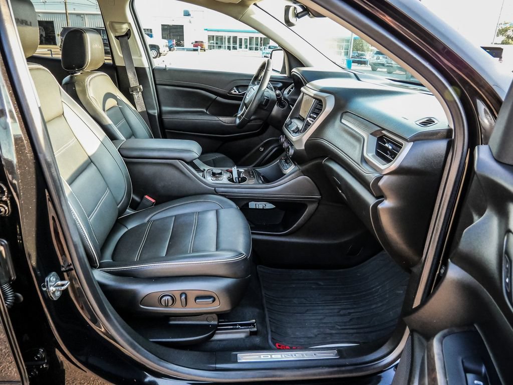 Used 2023 GMC Acadia Denali w/ Trailering Package AWD/4WD image 17