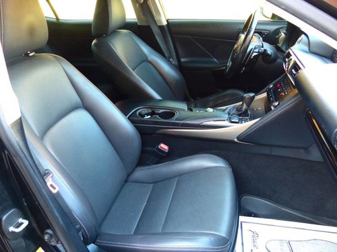 Used 2018 Lexus IS 300 F Sport w/ F Sport Package image 49