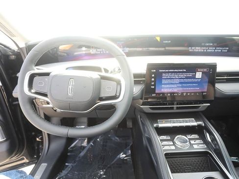 New 2026 Lincoln Nautilus Reserve image 11