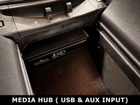 Used 2017 Mercedes-Benz C 300 4MATIC Sedan image 10