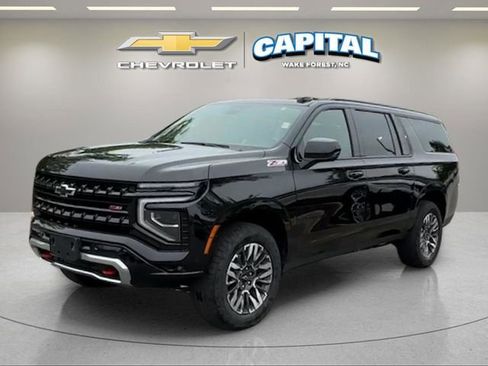 Used 2025 Chevrolet Suburban Z71 AWD/4WD image 1