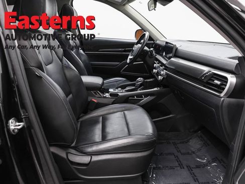 Used 2025 Kia Telluride S FWD image 23