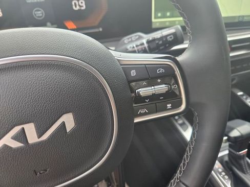 Used 2025 Kia Sorento S w/ Panoramic Sunroof Package FWD image 16
