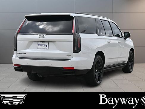 Certified 2024 Cadillac Escalade ESV Sport w/ LPO, ONYX Package AWD/4WD image 5