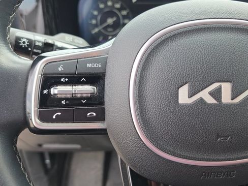 Used 2023 Kia Sorento SX AWD/4WD image 16