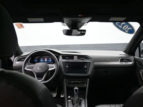 Used 2023 Volkswagen Tiguan SE R-Line FWD image 27
