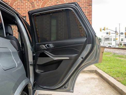 Used 2025 BMW X5 M60i AWD/4WD image 52