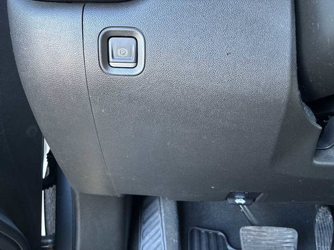 Used 2022 Chevrolet Silverado 1500 LT image 17