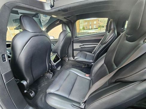 Used 2024 Tesla Model X image 65