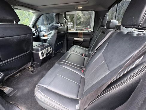 Used 2019 Ford F150 Lariat w/ Equipment Group 502A Luxury AWD/4WD image 14