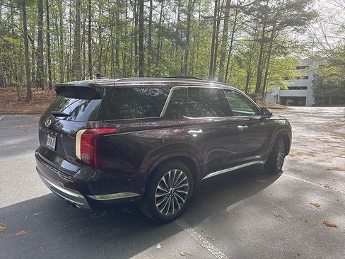 Used 2024 Hyundai Palisade Calligraphy image 5