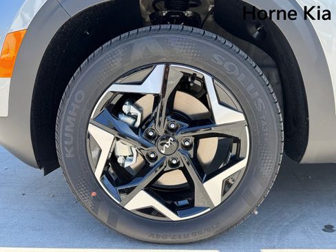 New 2026 Kia Seltos S AWD/4WD image 8