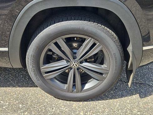 Used 2022 Volkswagen Atlas Cross Sport SEL R-Line AWD/4WD image 3