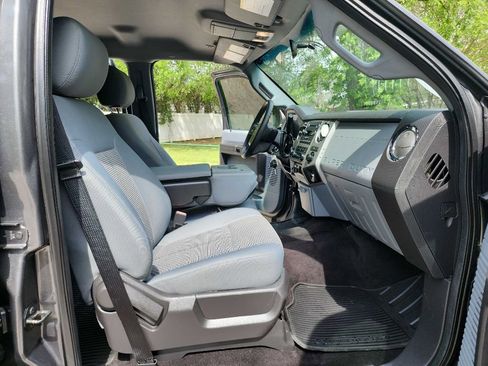 Used 2016 Ford F250 XLT w/ XLT Interior Package image 39