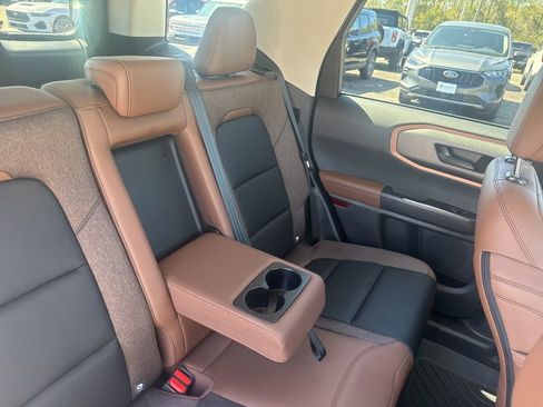 Used 2025 Ford Bronco Sport Outer Banks w/ Outer Banks Tech Package+ AWD/4WD image 13
