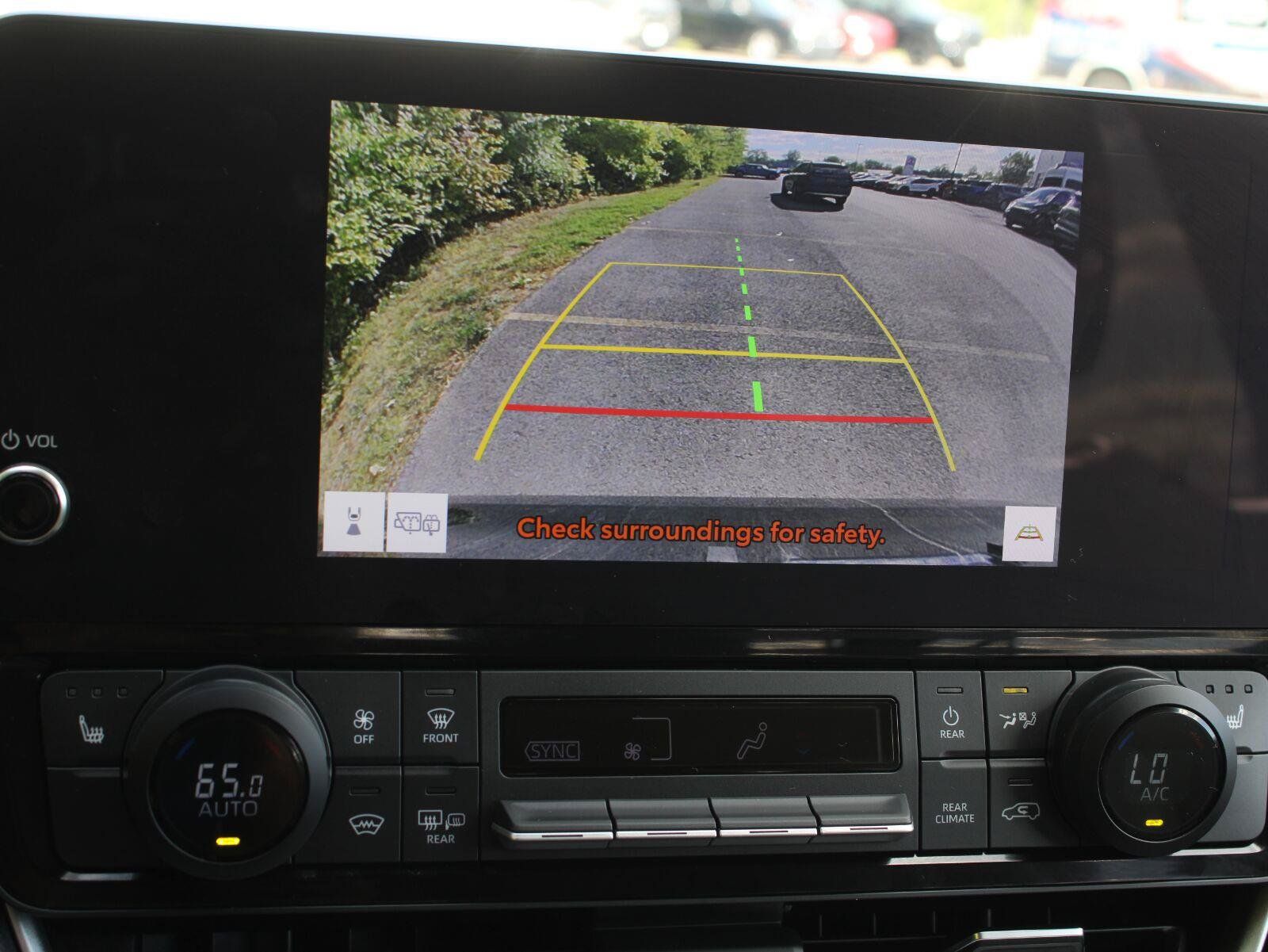 Used 2024 Toyota Grand Highlander AWD Hybrid image 13