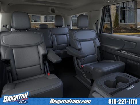 Used 2026 Ford Expedition Active image 11