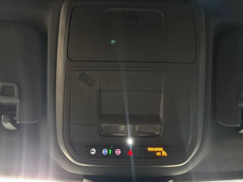 New 2026 Chevrolet Equinox LT w/ Convenience Package II FWD image 28